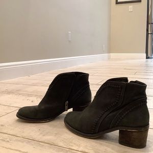 Vine Camuto Boots Black
